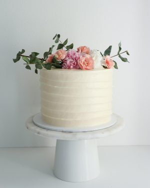 Yksikerroksinen pyörre hääkakku